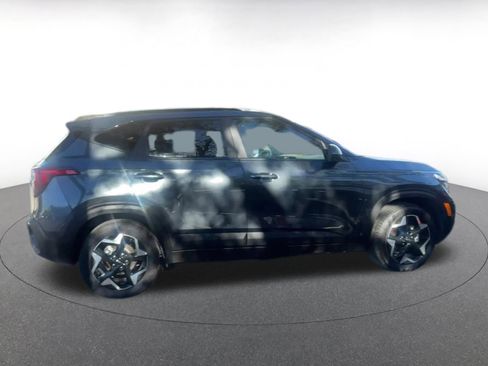 Used 2025 Kia Seltos S image 5