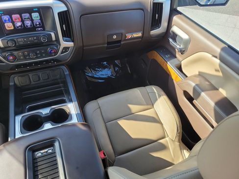 Used 2017 GMC Sierra 1500 SLT w/ SLT Premium Package AWD/4WD image 11