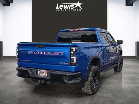 Used 2022 Chevrolet Silverado 1500 ZR2 w/ Technology Package AWD/4WD image 4