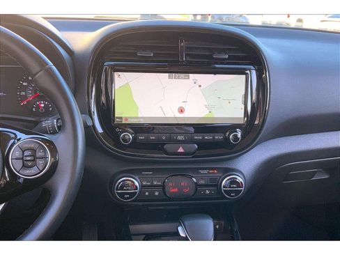 Used 2022 Kia Soul X-Line image 6