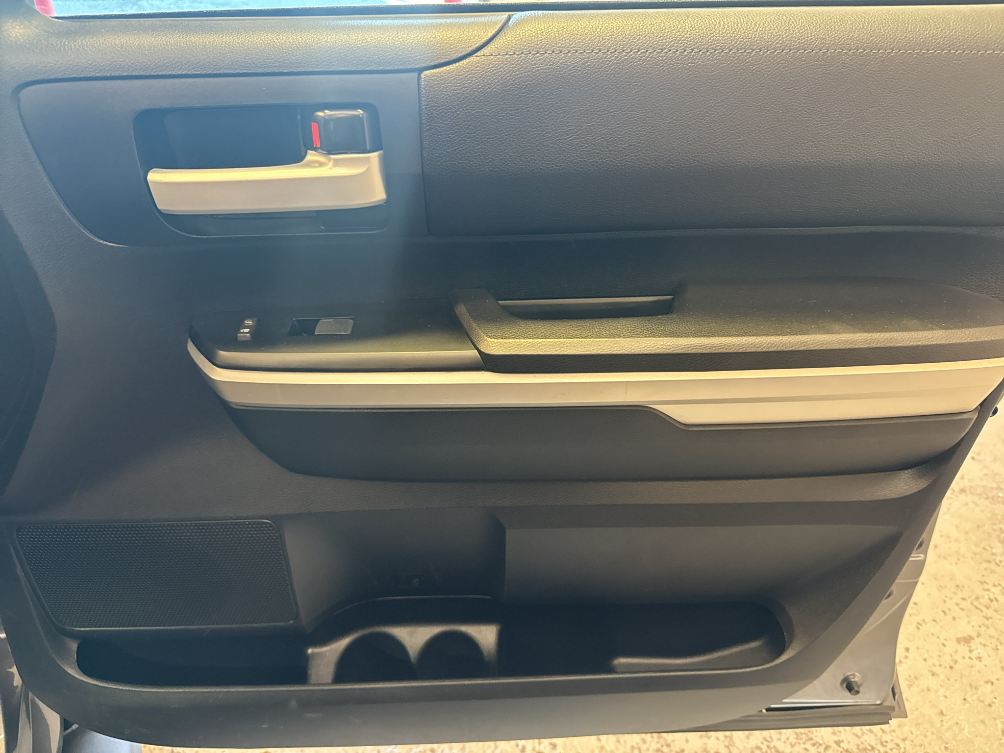 Used 2014 Toyota Tundra SR5 AWD/4WD image 22