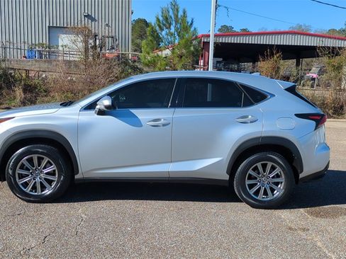 Used 2018 Lexus NX 300 FWD image 8