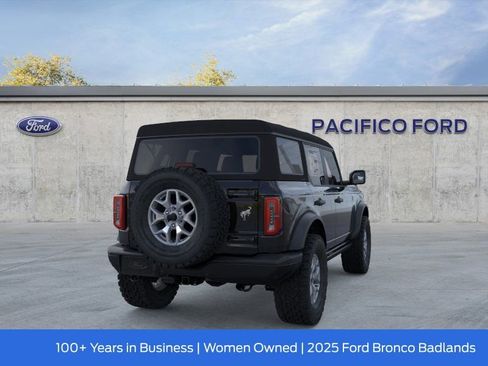 New 2025 Ford Bronco Badlands image 10