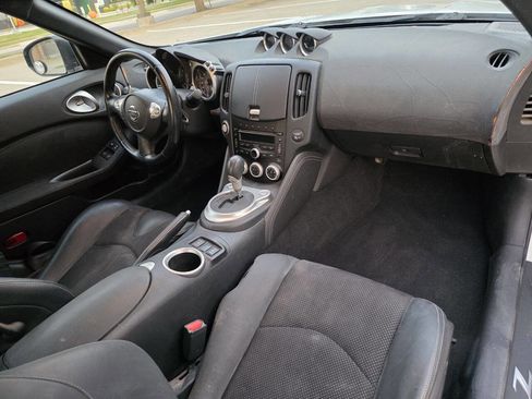 Used 2011 Nissan 370Z Touring image 15