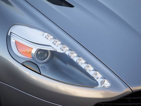 Used 2014 Aston Martin Vanquish Coupe image 18