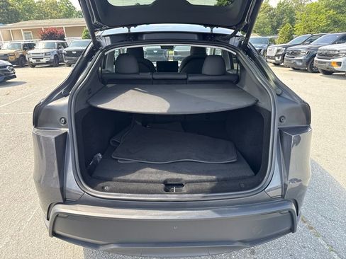 Used 2026 Tesla Model Y 2WD image 33