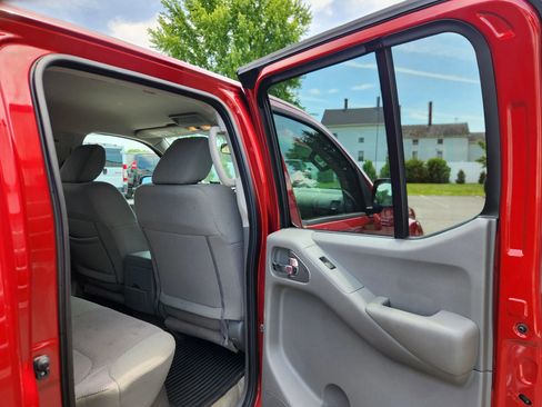 Used 2018 Nissan Frontier SV w/ Value Truck Package AWD/4WD image 42