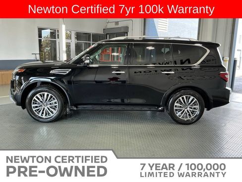 Used 2024 Nissan Armada SL w/ Captain's Chairs Package RWD image 3