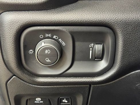 Used 2023 RAM 1500 Big Horn AWD/4WD image 30