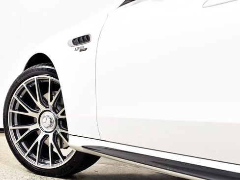 New 2026 Mercedes-Benz E 53 AMG e 4MATIC Sedan image 19