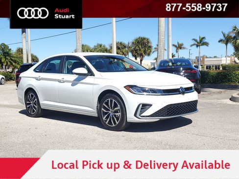 Used 2025 Volkswagen Jetta SE image 1