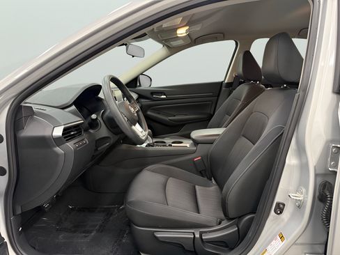 Used 2022 Nissan Altima 2.5 S FWD image 17