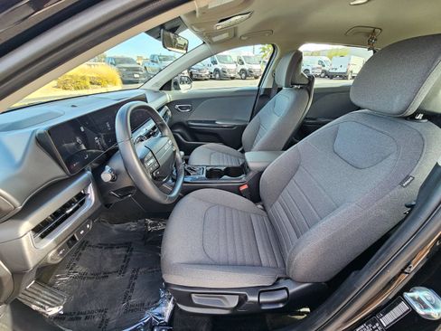 Used 2025 Kia K4 EX FWD image 17