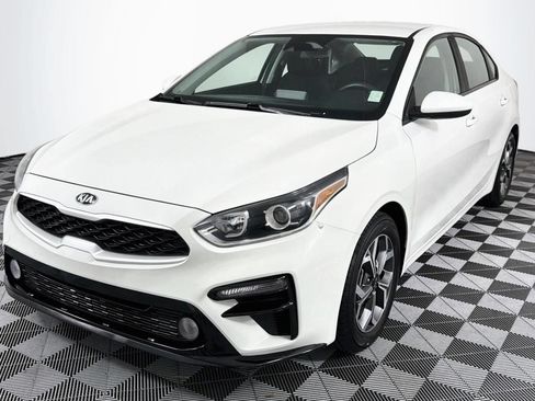 Used 2019 Kia Forte LXS FWD image 5
