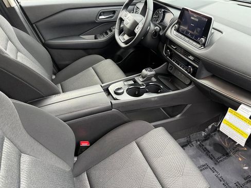 Used 2025 Nissan Rogue SV image 22