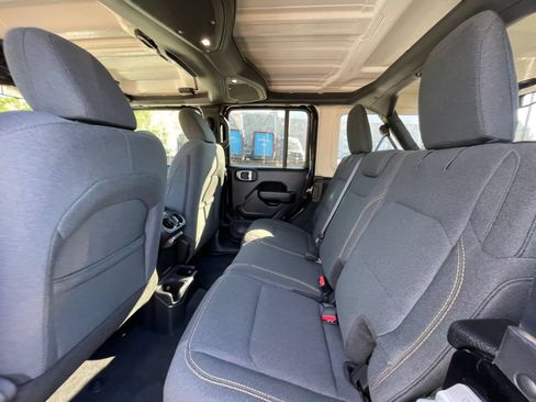 Used 2025 Jeep Wrangler Unlimited Sport AWD/4WD image 24