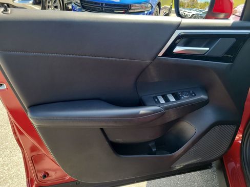 Used 2024 Mitsubishi Outlander SE Black Edition image 15