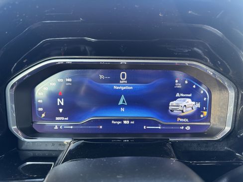 Used 2025 Chevrolet Silverado 1500 LT image 10