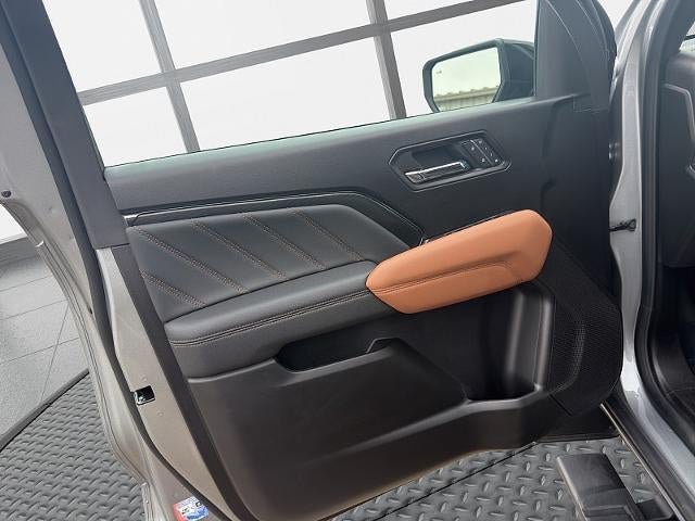 Used 2025 GMC Canyon AT4 w/ AT4 Premium Package AWD/4WD image 23
