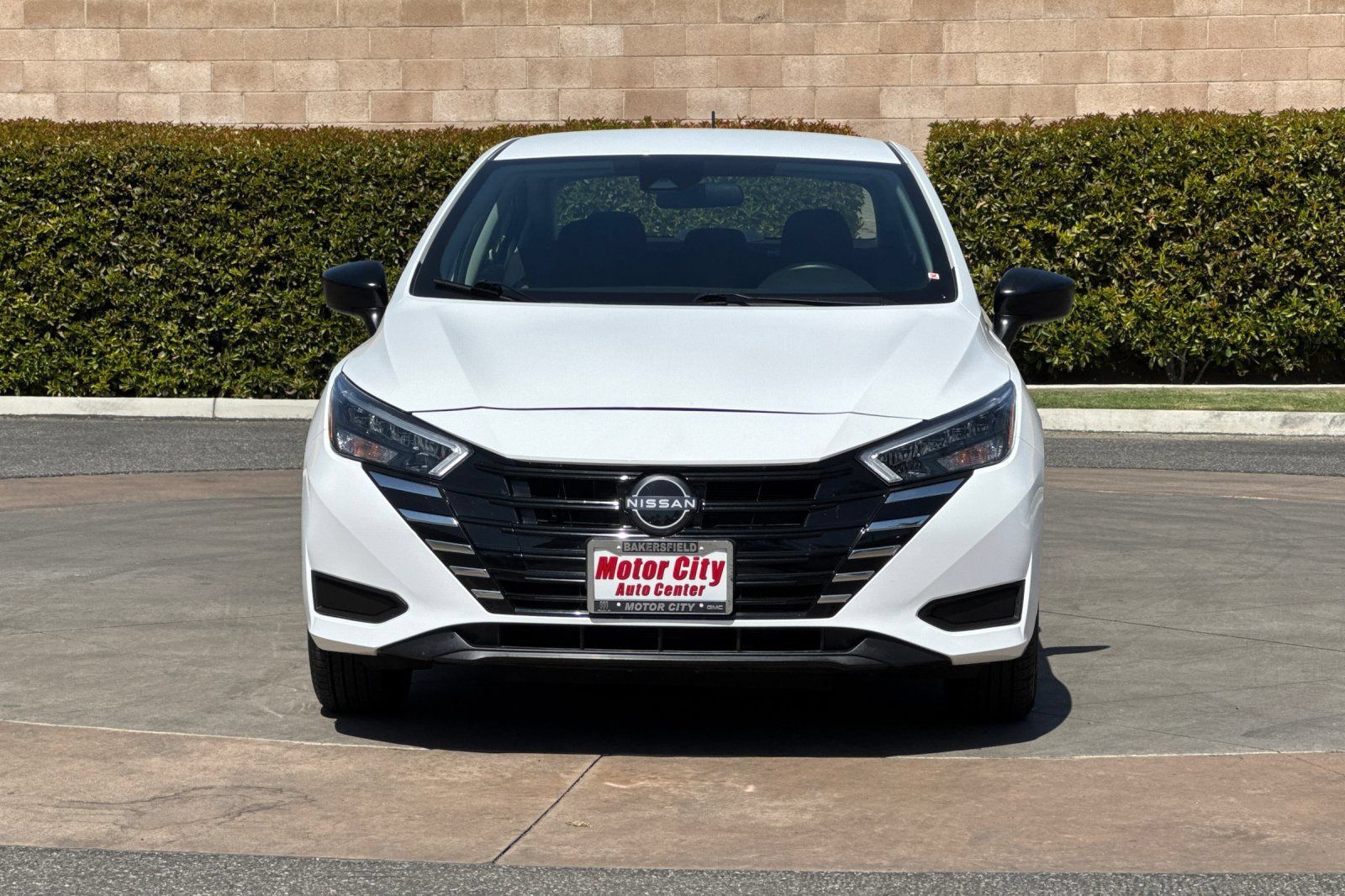 Used 2025 Nissan Versa S FWD image 9