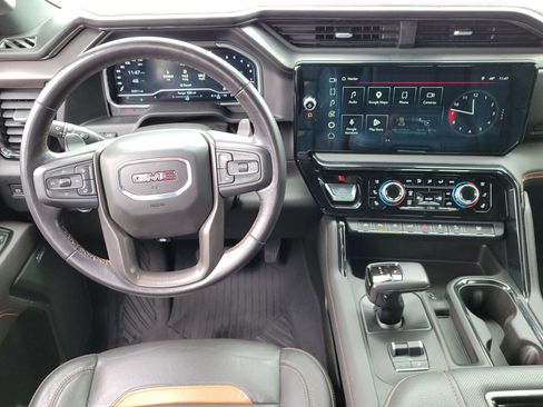 Used 2022 GMC Sierra 1500 AT4 w/ AT4 Premium Package AWD/4WD image 12