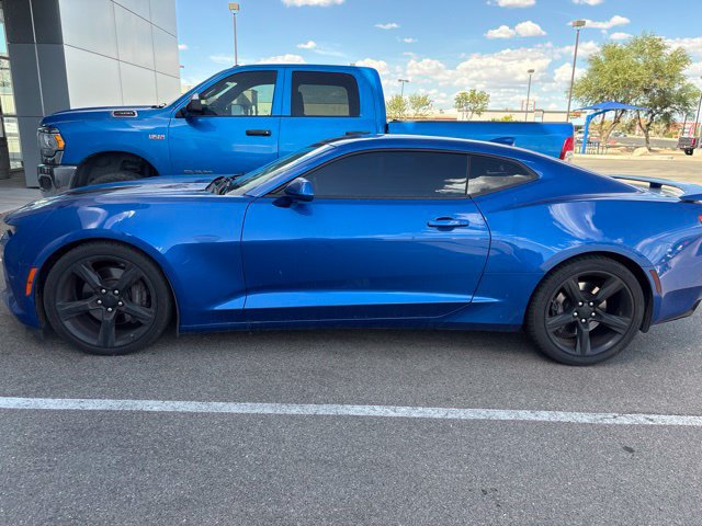 Used 2018 Chevrolet Camaro SS RWD image 1