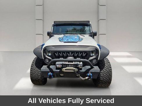 Used 2015 Jeep Wrangler Unlimited Rubicon w/ Connectivity Group AWD/4WD image 2