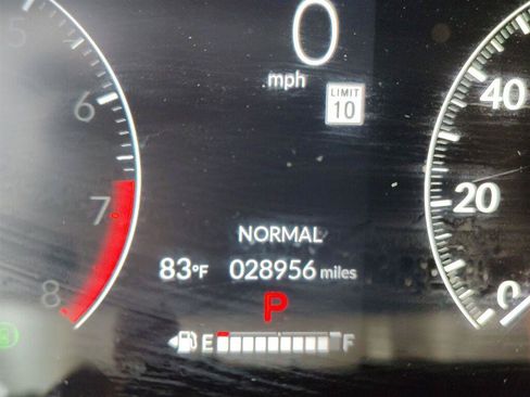 Used 2024 Honda HR-V EX-L image 7