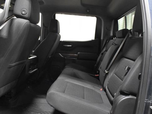 Used 2021 Chevrolet Silverado 1500 LT Trail Boss w/ Convenience Package II AWD/4WD image 4