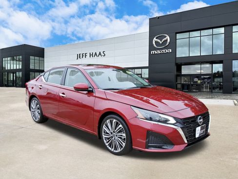 Used 2025 Nissan Altima 2.5 SL image 4