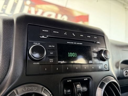 Used 2017 Jeep Wrangler Unlimited Sport image 41