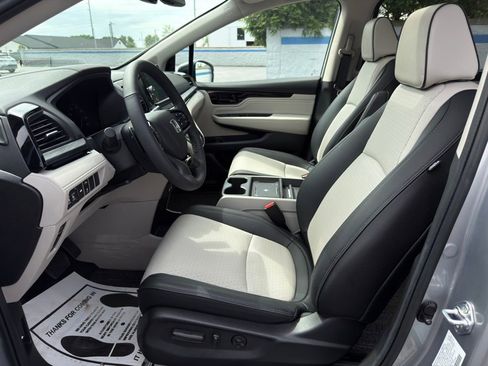 Certified 2026 Honda Odyssey Elite image 16