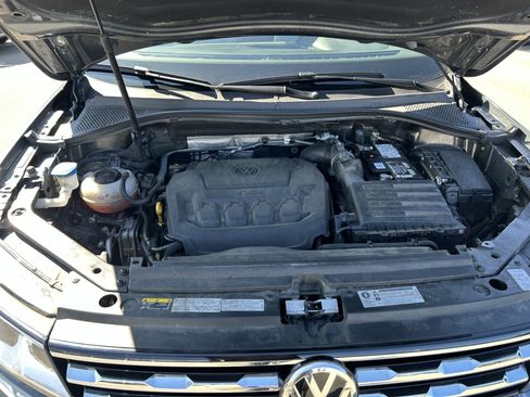 Used 2020 Volkswagen Tiguan SEL image 30