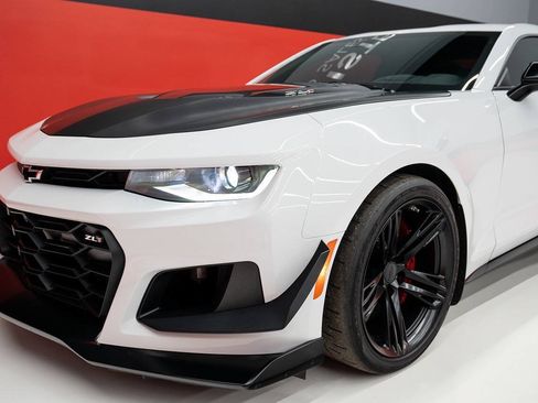 Used 2023 Chevrolet Camaro ZL1 RWD image 37