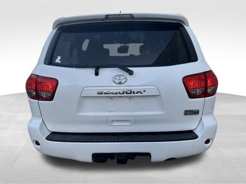 Used 2015 Toyota Sequoia SR5 image 7