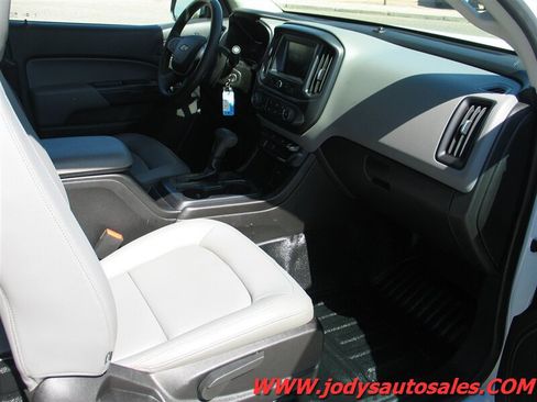 Used 2017 Chevrolet Colorado W/T w/ WT Convenience Package RWD image 22
