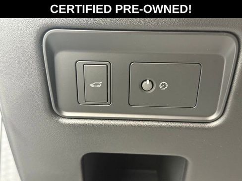Certified 2025 Land Rover Discovery Dynamic SE AWD/4WD image 44