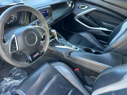 Used 2021 Chevrolet Camaro LT image 4