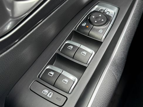 Certified 2025 Kia Sorento EX w/ Panoramic Sunroof Package image 20