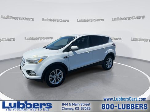 Used 2017 Ford Escape SE AWD/4WD image 4