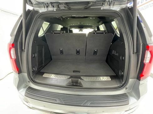 Used 2025 GMC Yukon Denali AWD/4WD image 6