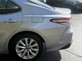 Used 2018 Toyota Camry LE image 4