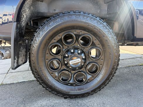 Used 2025 Ford F250 Lariat w/ Lariat Ultimate Package AWD/4WD image 32