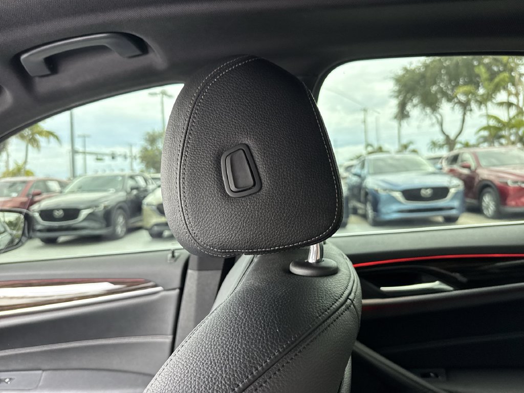 Used 2019 BMW 540i xDrive AWD/4WD image 16
