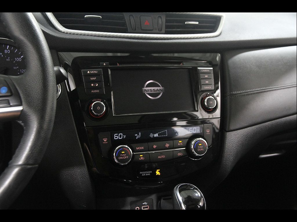 Used 2020 Nissan Rogue SL w/ Premium Package AWD/4WD image 10