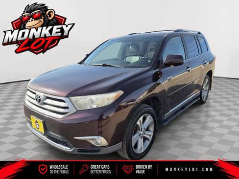 Used 2011 Toyota Highlander Limited w/ Tow Pkg AWD/4WD image 1
