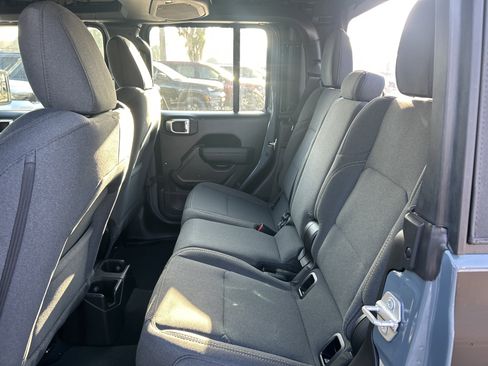 New 2026 Jeep Gladiator Sport image 32