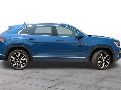 Used 2025 Volkswagen Atlas Cross Sport SEL Premium R-Line AWD/4WD image 2