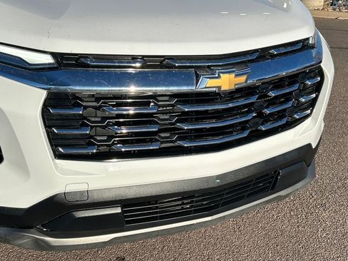 Used 2025 Chevrolet Equinox LT image 28