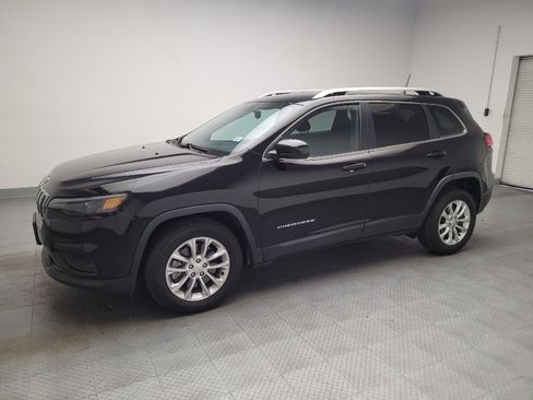 Used 2019 Jeep Cherokee Latitude w/ Popular Appearance Group FWD image 2